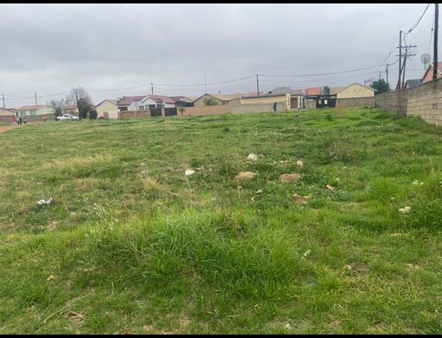 270M² VACANT LAND FOR SALE IN STRETFORD